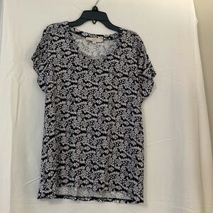 Shirt split sleeve s black white tiny flowers